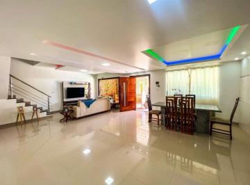 Casa · 259m² · 4 Quartos · 5 Vagas · Casa em Piratininga, Niterói/RJ de 259m² 4 quartos para locação R$ 12.900,00/mes