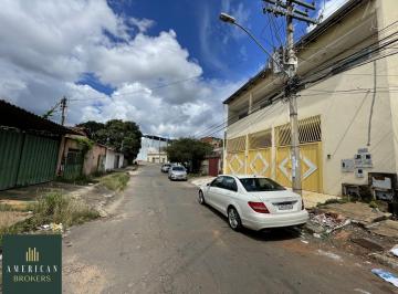 Casa de 3 quartos, Goiânia · Casa em Jardim Guanabara, Goiânia/GO de 180m² 3 quartos para locação R$ 2.100,00/mes