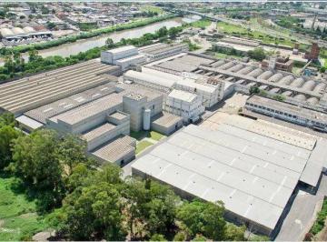 Comercial · 1585m² · Galpão em km 18, Osasco/SP de 1585m² para locação R$ 63.400,00/mes