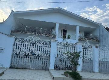 Casa · 500m² · 3 Quartos · 6 Vagas · Casa em Sapiranga, Fortaleza/CE de 500m² 3 quartos à venda por R$ 1.400.000,00