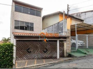 Casa · 339m² · 5 Quartos · 2 Vagas · Sobrado em Centro, Guarulhos/SP de 339m² 5 quartos à venda por R$ 689.000,00