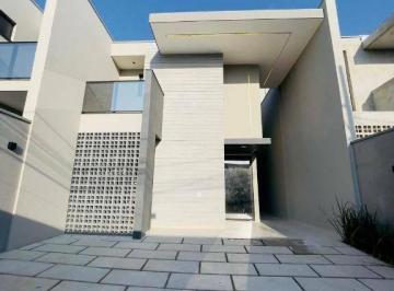 Casa · 152m² · 4 Quartos · 2 Vagas · Casa em Jardim das Oliveiras, Fortaleza/CE de 152m² 4 quartos à venda por R$ 740.000,00