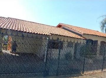 Casa · 220m² · 5 Quartos · 3 Vagas · Casa em Jardim São Carlos, Sorocaba/SP de 220m² 5 quartos à venda por R$ 1.750.000,00