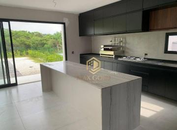 Casa · 271m² · 4 Quartos · 10 Vagas · Casa em Chácara São Félix, Taubaté/SP de 271m² 4 quartos à venda por R$ 2.540.000,00 ou para locação