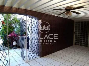 Casa · 245m² · 4 Quartos · 4 Vagas · Casa para venda em Centro de 245.00m² com 4 Quartos, 1 Suite e 4 Garagens