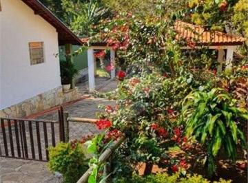 Terreno · 340m² · 5 Quartos · 4 Vagas · Chácara para venda em Chácaras Do Guacuri de 340.00m² com 5 Quartos, 2 Suites e 4 Garagens