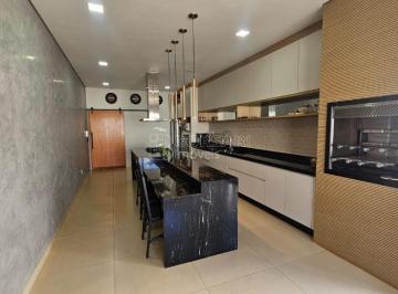 Casa · 208m² · 3 Quartos · 6 Vagas · Casa para venda em Cidade Jardim de 208.00m² com 3 Quartos, 1 Suite e 6 Garagens