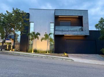 Casa · 270m² · 3 Quartos · 4 Vagas · Casa de Condomínio para venda em Jardim Residencial Campos Do Conde de 270.00m² com 3 Quartos, 3 Sui