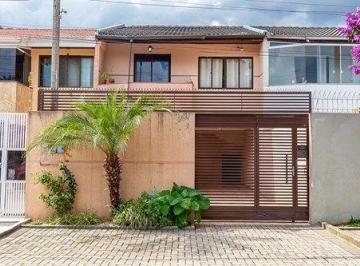 Casa · 120m² · 3 Quartos · 2 Vagas · Sobrado para venda em Novo Mundo de 120.00m² com 3 Quartos, 1 Suite e 2 Garagens