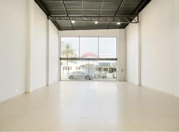 Comercial · 228m² · 4 Vagas · Imóvel Comercial para alugar em Jardim Dona Regina de 228.00m² com 4 Garagens