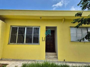 2dad6f62638878a322a5b832c76a405060fb4832 · Casa térrea com ótimo espaço, são 256m² de terreno, composto por 3 quartos sendo 1 suíte, à venda po