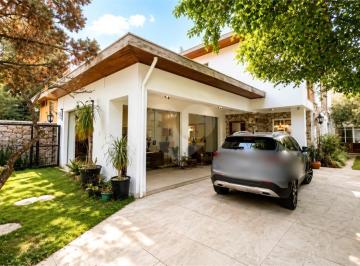Casa · 295m² · 4 Quartos · 4 Vagas · Casa com 4 quartos à venda em Jardim luzitânia - SP