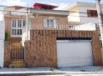 d912d14921df46381778af2affe256e5.jpg · Sobrado com 2 quartos