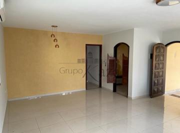Casa · 300m² · 3 Quartos · 4 Vagas · Casa - Santa Maria - Jacareí - 3 Dormitórios - 186m².