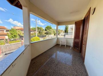 Casa de 4 quartos, Brasília · OPORTUNIDADE! 4 Stes sendo 3 no Térreo, Compacta/Funcional/Cozinha Grande