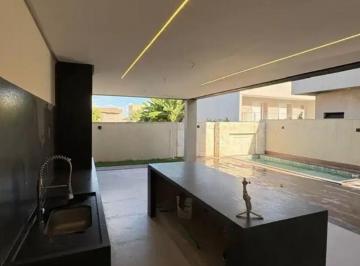 Casa de 3 quartos, São Caetano do Sul · Casa de 250 m² com 3 quartos à venda em Cerâmica