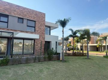 Casa de 3 quartos, Campinas · Casa à venda no condomínio Reserva Alpha Galleria - Aplhaville Dom Pedro em Campinas. são Paulo.