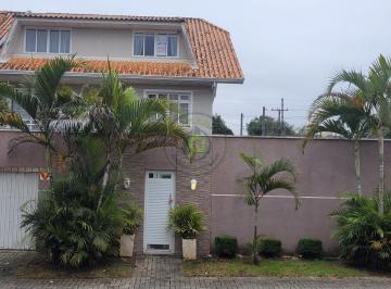 Casa · 200m² · 4 Quartos · 2 Vagas · Espaçoso Sobrado de esquina, com 200m², 4 quartos