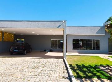 Casa de 2 quartos, Jardim Botânico · EXCELENTE CASA COM FINO ACABAMENTO