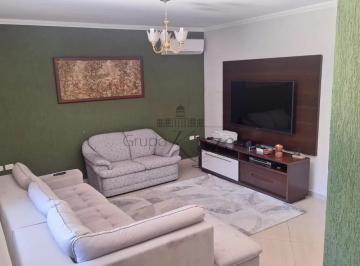 Casa · 325m² · 3 Quartos · 2 Vagas · Oportunidade - Casa - Vila Tesouro - 3 Dormitórios - 100m².