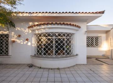 Casa de 4 quartos, São Paulo · Casa para venda em Sumaré com 4 quartos, sendo 2 suítes, 253m².