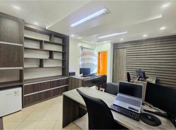 Comercial · 32m² · 2 Vagas · Sala Comercial no Amazon Trade center, bairro Aleixo, com 32m2, mobiliada