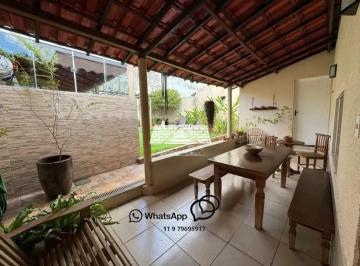 Casa de 4 quartos, Jandira · Casa com 220m² no Jd. Sagrado Coração, Jandira