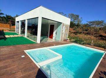 Foto 01 · Chácara à venda próximo a Rota da Ferradura, com casa de 3 quartos, espaço gourmet e piscina, Buenos