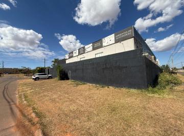 Comercial , Santa Maria · Galpão à Venda em Santa Maria: 2 Andares, Escritórios, Ar-Condicionado e Segurança