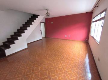 Casa · 3 Quartos · 3 Vagas · Sobrado excelente  para locação com 3 dormitórios 1  suíte e 3 vagas no Centro de Ebu das Artes