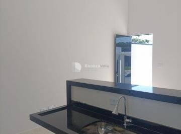 Casa · 67m² · 2 Quartos · 2 Vagas · Casa à venda em Pindamonhangaba, Loteamento Residencial e Comercial Flamboyant, com 2 quartos