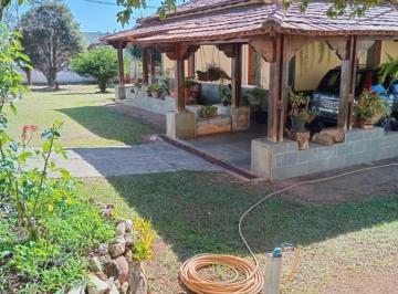 Casa · 295m² · 4 Quartos · 10 Vagas · Casa para venda em Centro de 295.00m² com 4 Quartos, 1 Suite e 10 Garagens