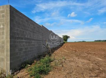 Terreno · 1m² · 1 Quarto · 1 Vaga · Terreno para venda em Área Rural De Saltinho de 1.00m² com 1 Quarto, 1 Suite e 1 Garagem
