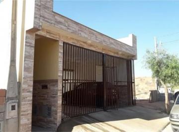 Casa · 175m² · 8 Quartos · 2 Vagas · Casa para venda em Loteamento Serra Dos Cristais de 175.00m² com 8 Quartos e 2 Garagens