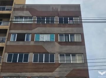 4449309_0.jpg · Sala comercial no CENTRO com 27,65M²