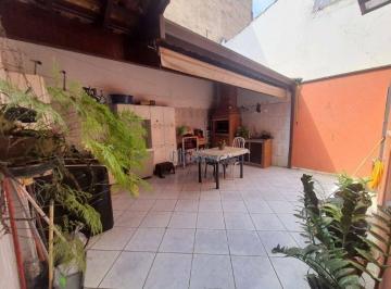 Casa · 221m² · 3 Quartos · 2 Vagas · Sobrado para venda em Castelinho de 221.00m² com 3 Quartos, 1 Suite e 2 Garagens
