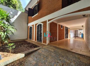 Casa · 216m² · 4 Quartos · 2 Vagas · Casa para venda em Centro de 216.00m² com 4 Quartos, 3 Suites e 2 Garagens