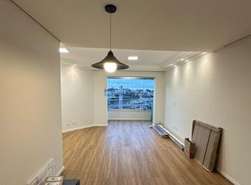 Apartamento · 70m² · 2 Quartos · 1 Vaga · Apartamento com 02 quartos na região da Vila Mascote.