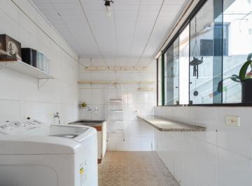 e300ea8f-0896-46aa-80f5-f39a9a931d1c · Excelente casa para venda em Jardim da Glória com 4 quartos, sendo 1 suíte, 275m²