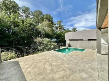 imagem · Casa à venda em Jandira, Jardim do Golf I, com 5 suítes, com 411.84 m², Condomín