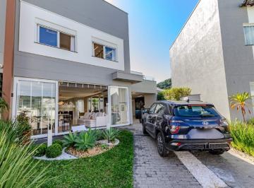 Casa · 230m² · 2 Quartos · 3 Vagas · Casa em Condomínio Duplex à venda em Balneário Camboriú