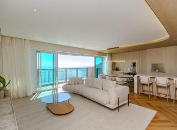 Apartamento · 230m² · 4 Quartos · 5 Vagas · Apartamento Frente Mar com 4 suítes em Balneário Camboriú