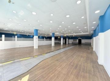 Photo 1 · Salão Comercial 800m² com Fachada de Vidro e 10 Vagas – Rua Jurubatiba | SBC
