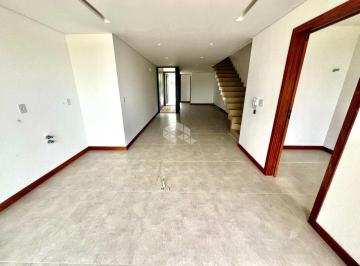 Casa · 160m² · 3 Quartos · 2 Vagas · CASA COM 3 QUARTOS SENDO 1 E 2 VAGAS NO CAMPECHE FLORIANÓPOLIS