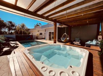 Casa · 164m² · 3 Quartos · 3 Vagas · Casa a venda Ninho Verde 2