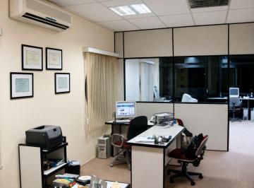 Comercial · 750m² · 10 Vagas · Prédio comercial na Rua Antônio Dias da Silva, 673 - 1 • 750 m²