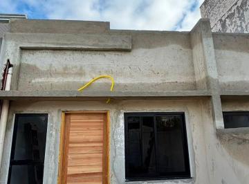 Casa · 49m² · 2 Quartos · 1 Vaga · CASA NO SÍTIO CERCADO!!! 02 QUARTOS, SALA, COZINHA, VAGA DE GARAGEM