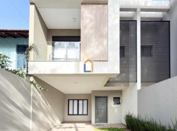 Casa · 246m² · 3 Quartos · 2 Vagas · Sobrado para venda em Água Verde de 246.00m² com 3 Quartos, 3 Suites e 2 Garagens