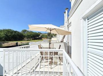 Casa · 180m² · 4 Quartos · 2 Vagas · Casa de Condomínio para alugar em Tamboré de 180.00m² com 4 Quartos, 1 Suite e 2 Garagens