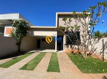Casa · 200m² · 3 Quartos · Casa de Condomínio para alugar em Jardim São Conrado de 200.00m² com 3 Quartos e 3 Suites
